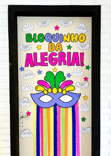PAINEL DE PORTA CARNAVAL E MÁSCARAS PARA COLORIR